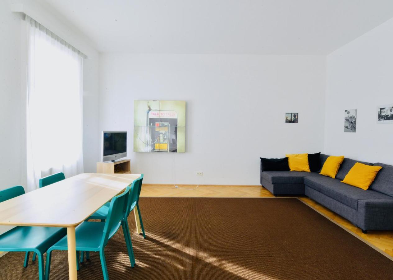 Vintage-Apartment Close To Karlsplatz Il Виена Екстериор снимка